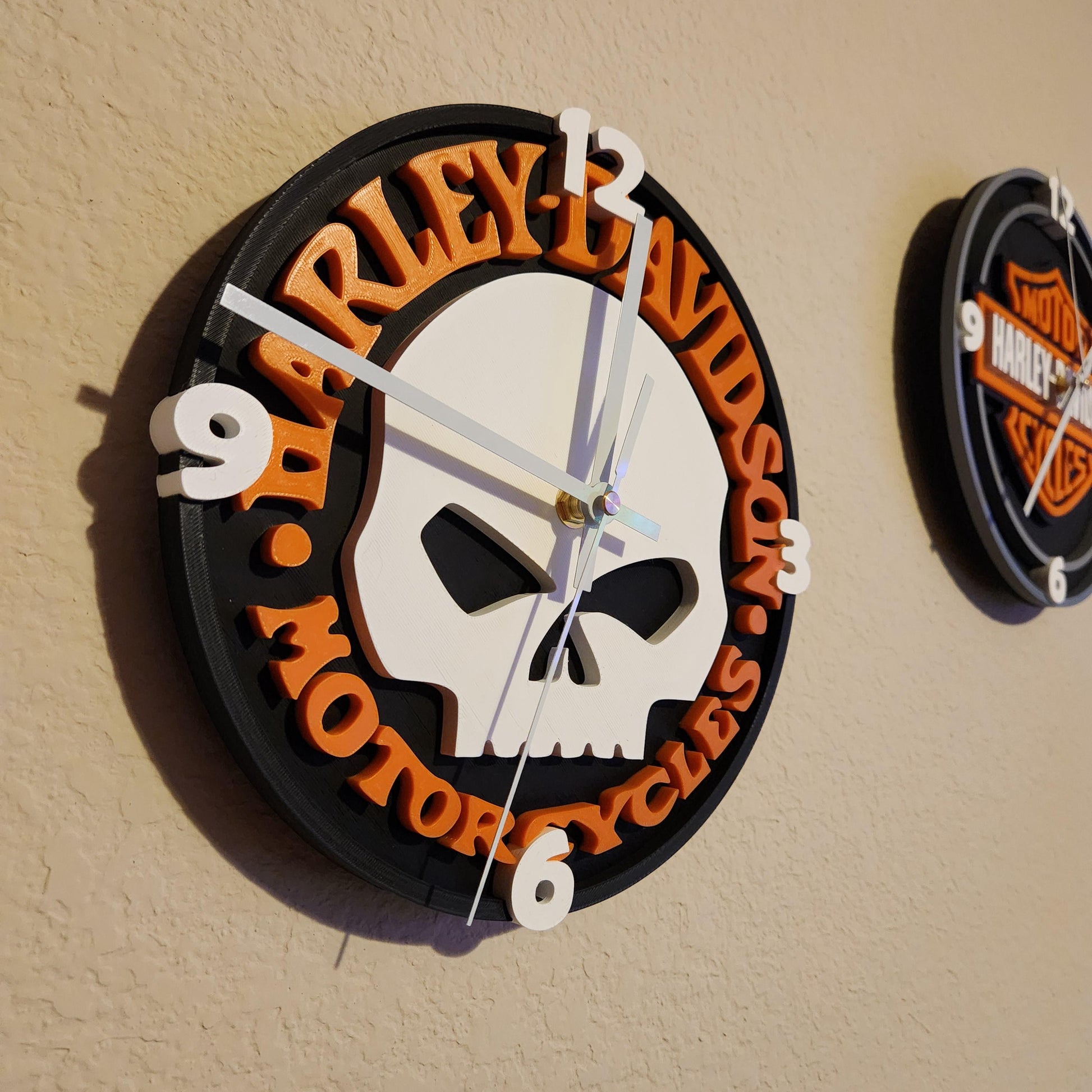Willie - G Harley-Davidson Clock