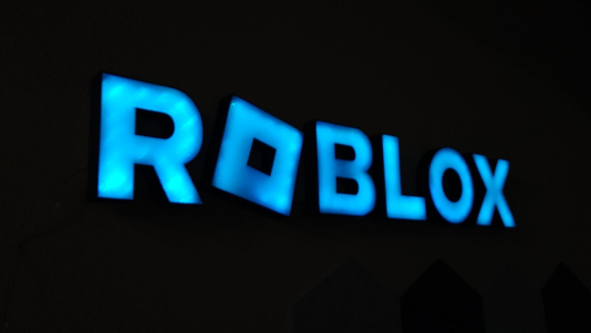 Roblox Wall Light - Large