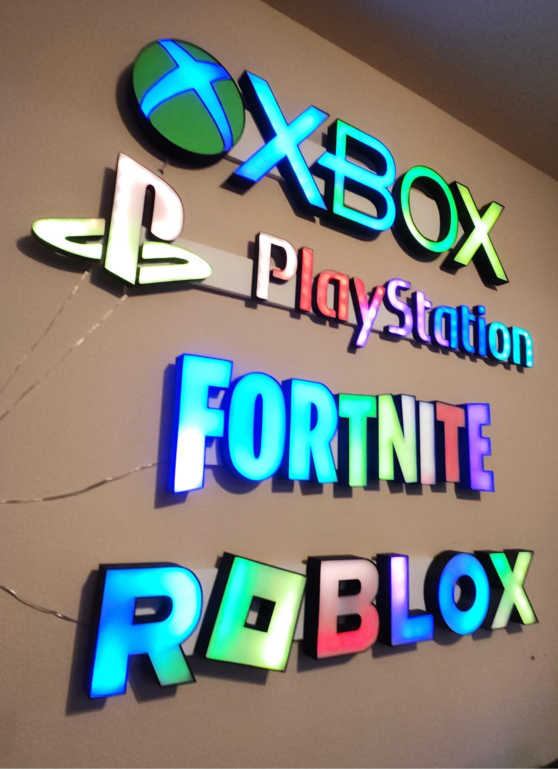 Roblox Wall Light - Large