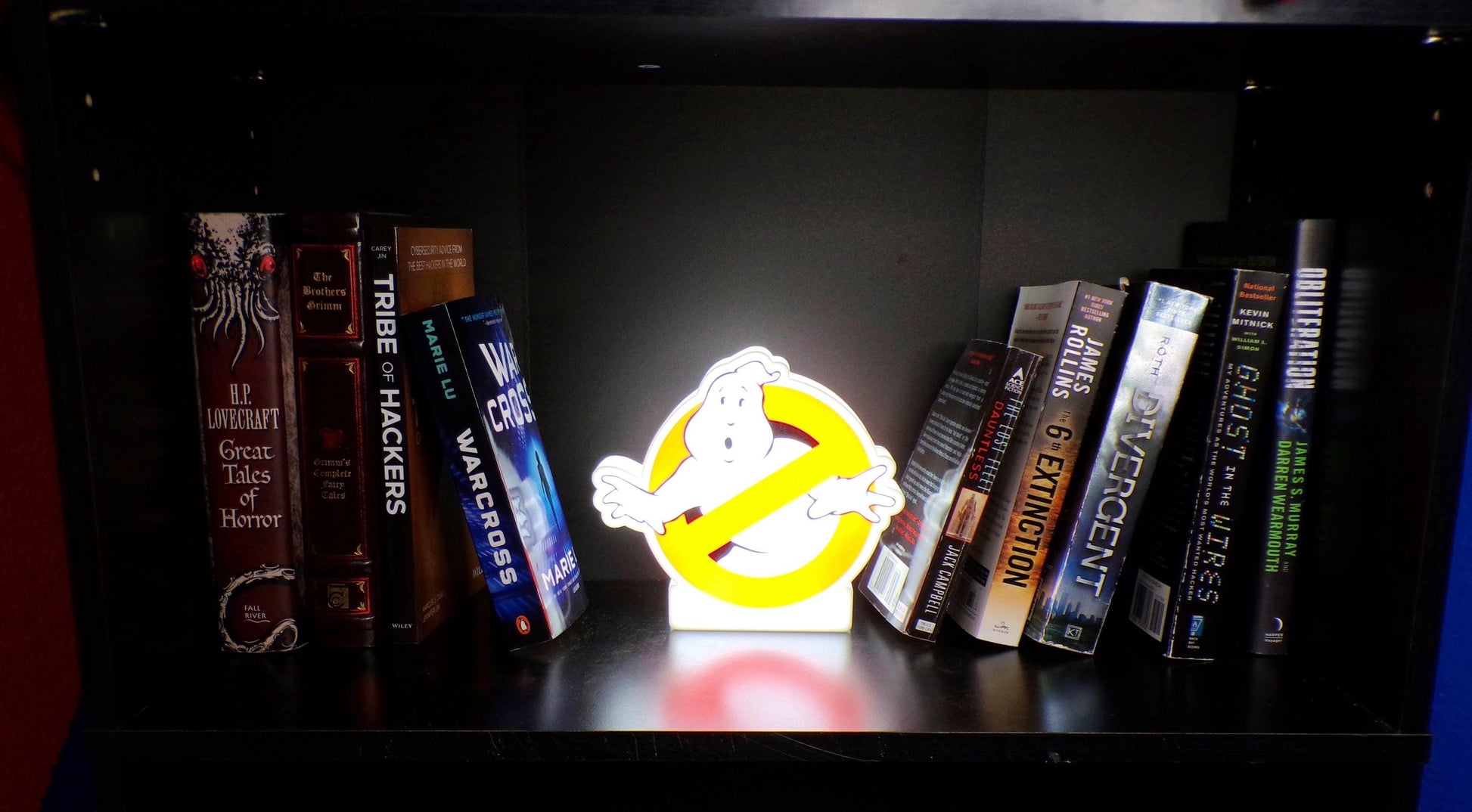 Ghostbusters Light Box Night Light - Iconic Movie Decor, Retro Glow Lamp for Fans & Collectors
