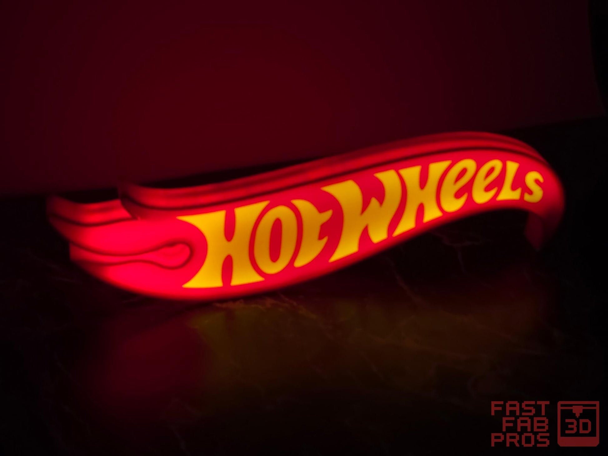 Hot Wheels LED Light Sign – Retro Logo Desk Light, USB Powered Wall or Shelf Display, Collector Decor